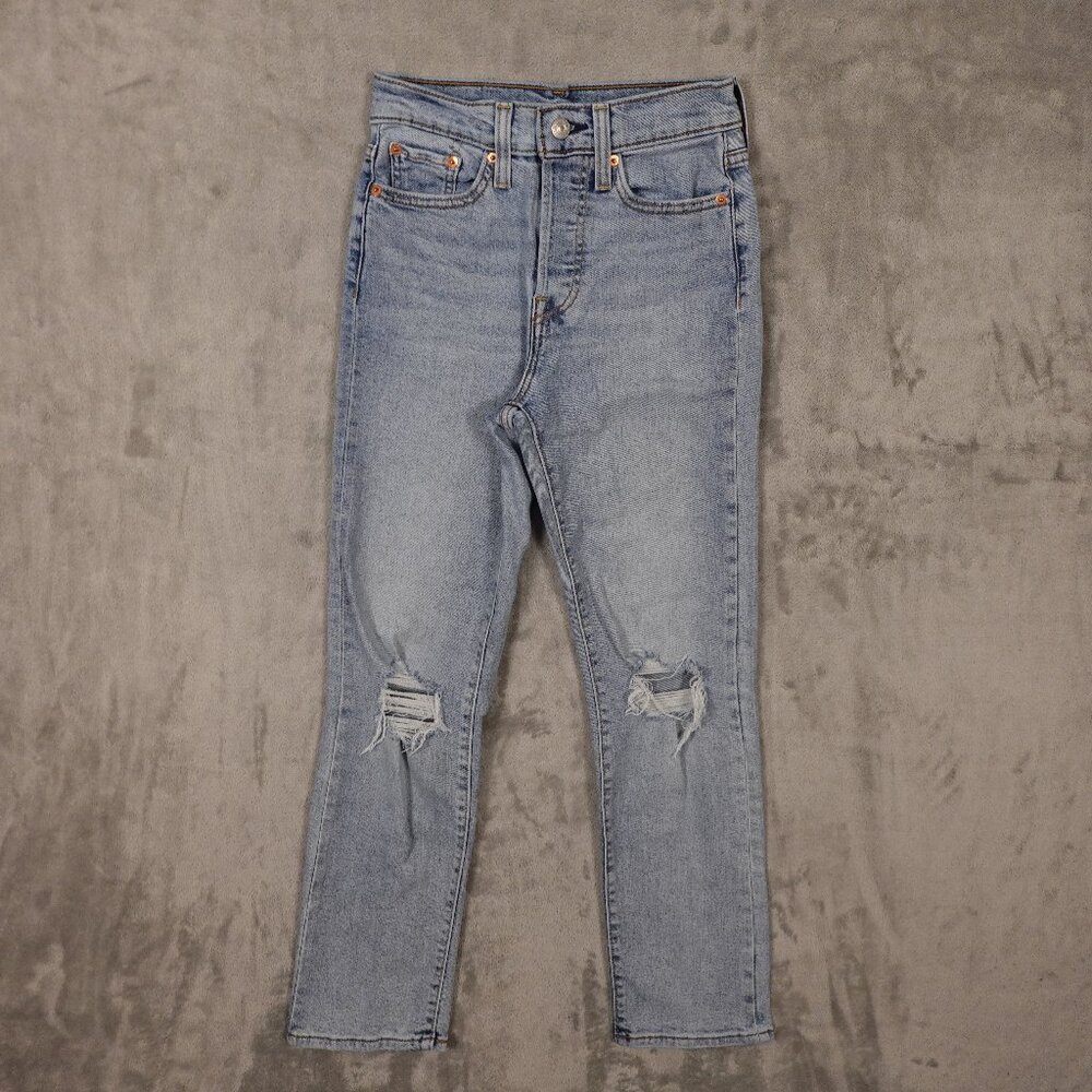 Levi’s Jeans Wedgie Straight Women's Size 25 Distressed Light Wash Blue‎ Denim
